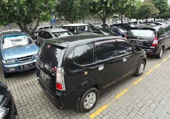 Jurus Anti Diomelin Tukang Parkir, Saat Parkir Pararel Pakai Mobil Matik