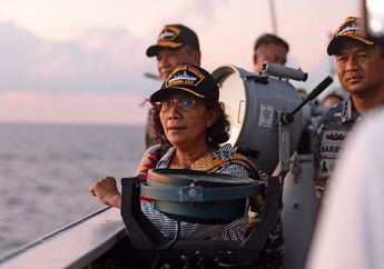 Bukan Cuma Kapal Pencuri Ikan yang Ditenggelamkan, Menteri Susi Pudjiastuti Bikin Penyelundup Benih Lobster Gigit Jari. Nilainya Setara Angka Transfer Cristiano Ronaldo ke Juventus!