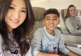 5 Potret Artis & Anak Asuhnya, Bukti Cinta Keluarga Enggak Harus Sedarah