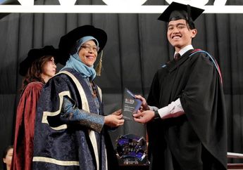 Tidak Ada yang Tahu Kaesang Pangarep Putra Presiden Indonesia, Para Mahasiswa di Singapura Terkejut Ketika Acara Wisudanya Dihadiri Jokowi