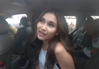 Umi Kalsum Menginjak Usia 47 Tahun, Ayu Ting Ting Lebih Perhatikan Kesehatan Sang Ibu