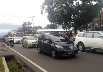 Awas Modus Oknum Mekanik Nakal Pakai Baju Toyota di Kawasan Puncak, Bikin Asap Ngepul Dari Mesin Innova
