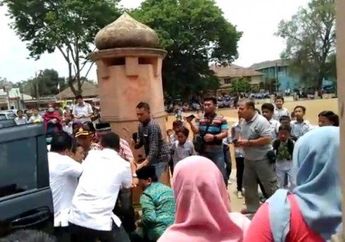 Video Detik-detik Penusukan Wiranto di Banten, Pelaku Gunakan Senjata Tajam dan Sayat Bagian Kiri Menkopolhukam