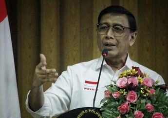 Turun Dari Toyota Land Cruiser Wiranto Ditusuk Orang Tak dikenal, Begini Kronologinya