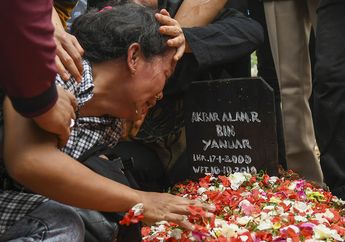 Demo Ricuh di DPR Renggut Nyawa 3 Anak Muda Ini, Benarkah Polisi Jadi Penyebab Kematiannya? Jawaban Itu Masih Tertutupi Misteri Hingga Kini