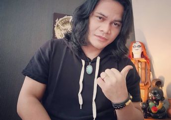 Terawang Penampakan Pocong Berwajah Aneh yang Bikin Geger Warga, Mbah Mijan Bereaksi dan Bongkar Fakta Tak Diduga: Sudah Dimasukkan ke Dalam Botol