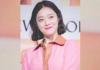 Intip Deretan Potret Penampilan Sulli , Mulai dari Paduan Fashion Item Hingga Tampilan Rambut yang Nyentrik