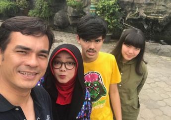 Rela Diet Ketat Demi Jadi Saksi Nikah Buah Hatinya, Potret Anak Sulung Rina Gunawan Banjir Pujian Hingga Postingan Terakhir Si Bungsu Disorot