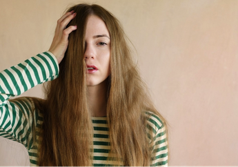 3 Tips Simpel Mengatur Rambut Tetap Lurus dan Rapi. #DiRumahAja Enggak Bakal Membosankan!