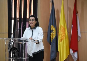 Menunggu Komposisi Kabinet Kerja Jilid II, Mantan Direktur Pelaksana Bank Dunia Ini Justru Bilang Ada Menteri Jokowi yang Tak Pernah Pakai WA. Kenapa Buat Komunikasi Dia Masih Pakai SMS?