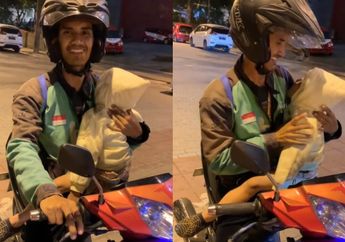 Ngojek Malam-malam Sambil Gendong Anak yang Tertidur Lelap, Driver Ojol Ini Viral hingga Dapat Bantuan dari Angela Lee