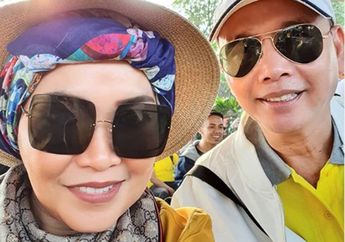 Pamer Tas 44 Juta & Pakai Kacamata Saat Arisan Makan-Makan di Villa, Orang Tua Pedangdut Ngetop Ini Dibully: 'Jangan Terlalu Norak Lah!'