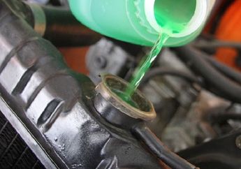 Air Radiator Mobil, Ini Loh Beberapa Fakta yang Ladies Perlu Ketahui