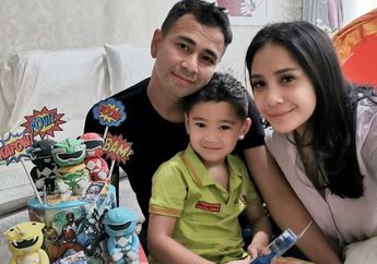 Rumah Tangganya Disindir Habis hingga Mundur Dari Layar Kaca, Paranormal Denny Darko Bongkar Kondisi Raffi Ahmad dan Nagita Slavina: Siklusnya Berganti, Semua Sudah Hilang