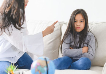 #LovingNotLabelling: Mudah Diucapkan, Berbagai Pernyataan Ini Ternyata Bisa Sebabkan Masalah Kejiwaan untuk Si Kecil, Hati-hati Moms!