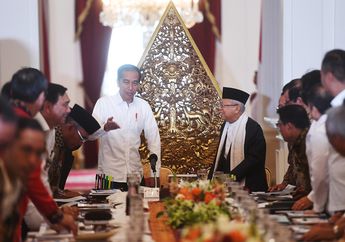 Tak Mau Ulangi Kesalahan dalam Kabinet Kerja, Jokowi Ulangi Beberapa Kali Soal Ini Kepada Para Menterinya. Tapi, Foto Penampilan Kyai Ma'ruf Amin Justru Jadi Sorotan