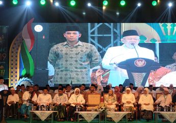 Dampingi Kyai Ma'ruf Amin dalam Pidato Pertama di Depan Ribuan Santri, Sosok Gagah Ajudan Sang Wapres Bikin Penasaran. Siapakah Dia?