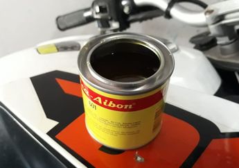 Cover Body Motor Kena Lem Aibon? Begini Cara Bersihinnya, Gampang!