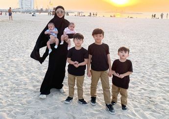 Liburan dengan 5 Anak Tanpa Suster, Ratna Galih Curhat: Call of Duty Buat Daddy..