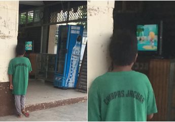 Bikin Terenyuh, Bocah dari Keluarga Kurang Mampu Ini Diam-diam Berdiri di Balik Tembok Demi Menyaksikan Acara Kartun di Televisi