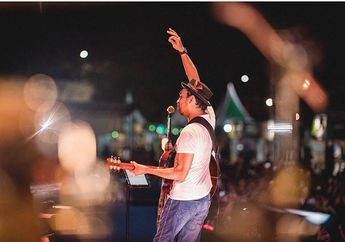 Beraksi di Festival Sewindu Tulus, Glenn Fredly Buat Terpesona Penonton dengan Lagu-lagu Timur