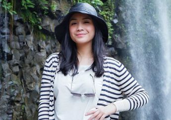 Pamer Bahu Putih Mulus, Intip Seksinya Nagita Slavina Pakai Mini Dress Off Shoulder saat Liburan ke Labuan Bajo