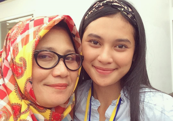 5 Momen Manis Indah Permatasari & Ibunya, Bikin Hati Hangat!