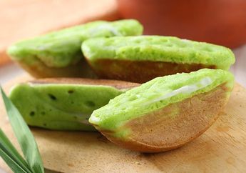 Resep Pukis Pandan Kelapa Muda Enak, Aroma Pandannya Semerbak Banget!