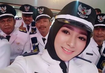 Biarpun Kalah Ngetop dari Via Vallen, Penyanyi Dangdut Berparas Ayu Ini Sukses Terpilih Sebagai Pemimpin di Desa Kelahirannya. Apa Rahasianya?