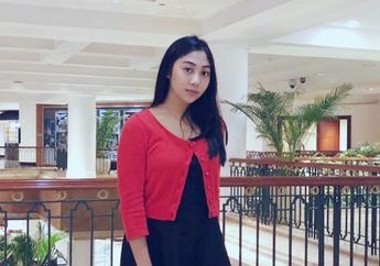 Kepoin Gaya Simpel & Manis Adik Nikita Willy, Winona Willy Pakai Tas Dior Seharga 30 Jutaan!