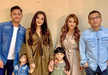 Bagikan Foto Terkini Ashanty yang Duduk di Kursi Roda dengan Wajah Pucat, ART Anang Hermansyah Curhat Soal Kondisi Istana Cinere Usai sang Majikan Dirawat di Rumah Sakit: Sepi Gak Ada Bunda…