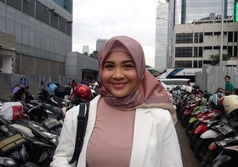 Atas Saran Calon Mertua, Kesha Ratuliu Putuskan Tunangan Sebelum Lulus Kuliah
