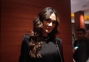 Terlihat Masih ABG, Luna Maya Dipanggil Kakak oleh Anak Kecil