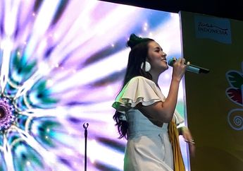 Di Atas Panggung Konser, Raisa Minta Maaf Karena Bikin Penonton Galau