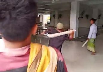 Ngaku Diikuti Makhluk Gaib Berwujud Sang Ibu, Pria Asal Pinrang Ngamuk di dalam Masjid Hingga Sandera dan Tikam Seorang Anak