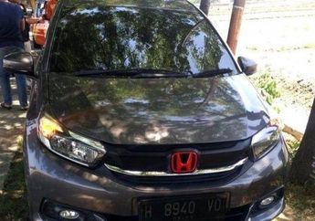 Belum juga 'Main', Kepala Desa Ini Tewas Saat Dirinya hendak Berbuat Mesum dengan Selingkuhannya di Dalam Mobil, Awalnya Sesak Nafas dan Mengeluh Kesakitan!