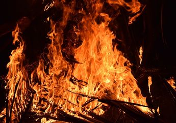Tragis, Gara-Gara Adu Mulut, Mahasiswa Nekat Bakar Diri, Kekasihnya yang Berusaha Menolong Ikut Tersambar Api