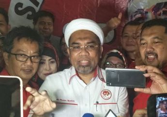 Sempat Pede Bakal Dapat Tugas Lagi dari Jokowi, Rupanya Politikus yang Dekat Rizieq Shihab Ini Harus Gigit Jari. Namanya Tak Masuk dalam Daftar Staf Khusus Presiden