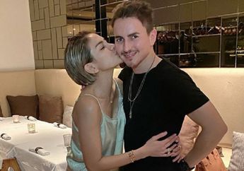 Usai Cium Jorge Lorenzo, Nikita Mirzani Blak-blakan Bongkar Ajakan sang Pembalap ke Villa di Bali Pakai Bikini, Cerita di Baliknya Bikin Melongo!