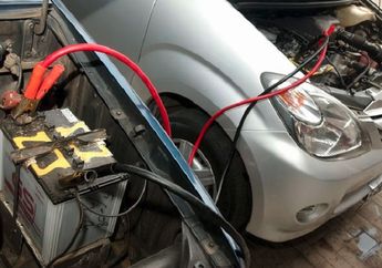 Mobil Ogah Distarter Gegara Aki Tekor, Begini Ritual Jumper Aki yang Aman Sentosa