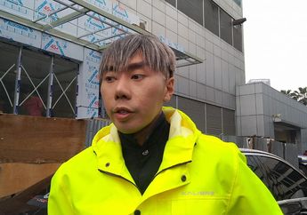 Demi Mendapat Ketenangan untuk Meramal Masa Depan, Roy Kiyoshi Akan Segera Terbang ke Paris