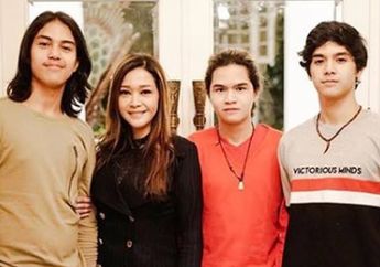 Ikhlas Lepas Al dan Dul Terbang Meraih Mimpi, Maia Estianty Malah Nangis Bombai Tak Rela Antar El Rumi Pilih Jalan Berbeda, Kenapa?
