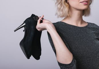 #5MenitAja Buat Racikan Ampuh Hilangkan Bau Tak Sedap di Sepatu Kesayangan Moms, Coba Yuk!
