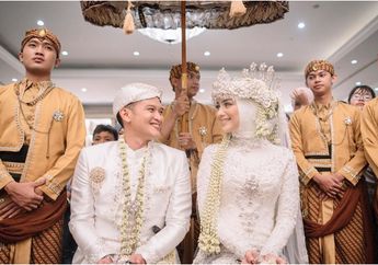 Bertabur Hiasan Bunga Mahal yang Berlimpah, Intip Persiapan Resepsi Pernikahan Citra Kirana dan Rezky Aditya