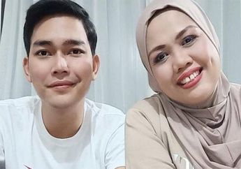 Bolak Balik Kawin Cerai dengan Pria Lebih Muda, Elly Sugigi Bernazar dan Ungkap Berondong Barunya Ini Jadi Kado Manis di Akhir Tahun