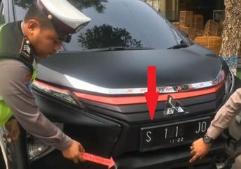 Pakai Nopol yang Direkayasa, Begini Kronologi Sekpri Bupati Lamongan Kendarai Xpander Tabrak Pengendara Motor