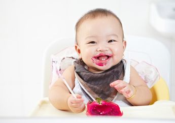 Tak Perlu Ragu Lagi Memasukkan Buah Naga Sebagai Makanan Pendamping ASI, Banyak Manfaat Sehatnya!