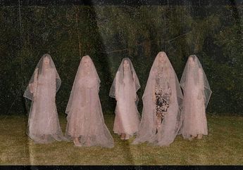 Kayak Hantu Pengantin, Konsep Comeback Red Velvet Ini Bikin Fans Merinding!