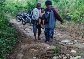 Kisah Haru Seorang Ibu di Flores Berjuang Melahirkan di Pinggir Jalan Akibat Jalanan Rusak