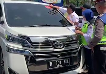 Sungguh Terlalu! Mobil Semahal Toyota Vellfire Nekat Pakai Nopol Palsu, Lah Kok Ternyata Juga Nunggak Pajak